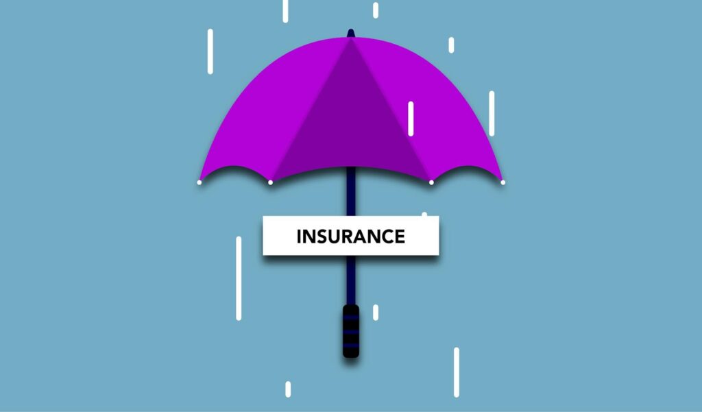 A graphic illustrating common myths about bundling insurance in Nevada — bundling insurance Nevada