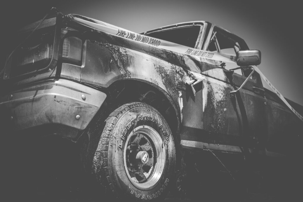 Image of a car accident scene, emphasizing the importance of assessing the situation. — file car insurance claim Nevada