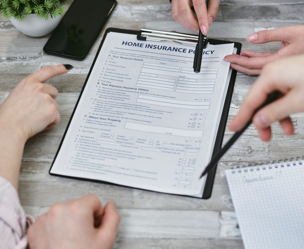 An image of a family discussing their insurance options at home. — save on Nevada car insurance