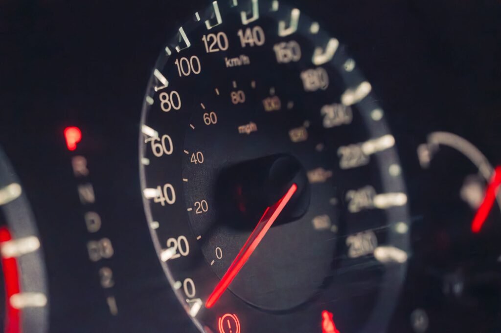 A visual representation of a car's odometer reading low mileage — car insurance discounts Nevada