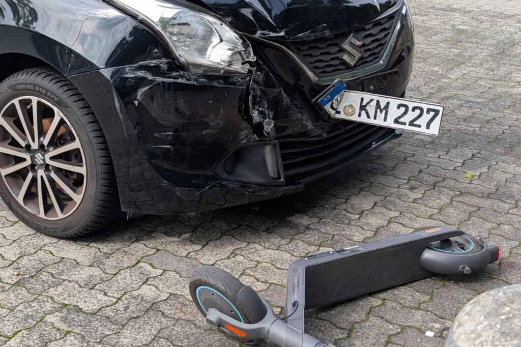 An image of a car accident scene to illustrate the importance of insurance. — full coverage vs liability insurance Nevada