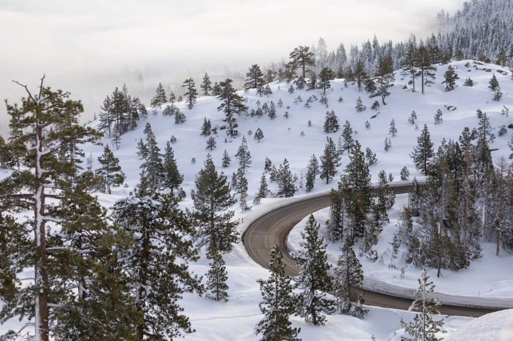 Images of typical Nevada weather patterns, such as rainstorms or snow in mountainous areas. — Nevada weather car insuran…